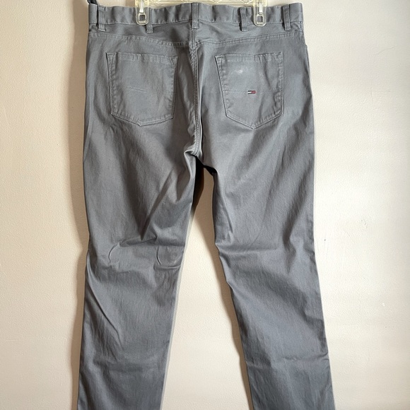 Tommy Hilfiger Men’s Chino Pants - Picture 2 of 3